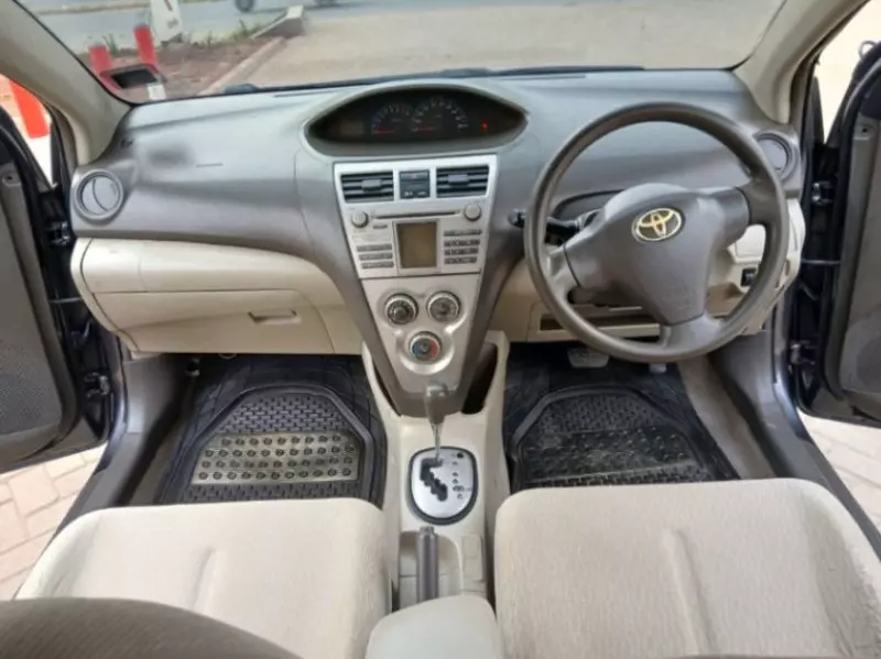 Toyota Belta   - 2009