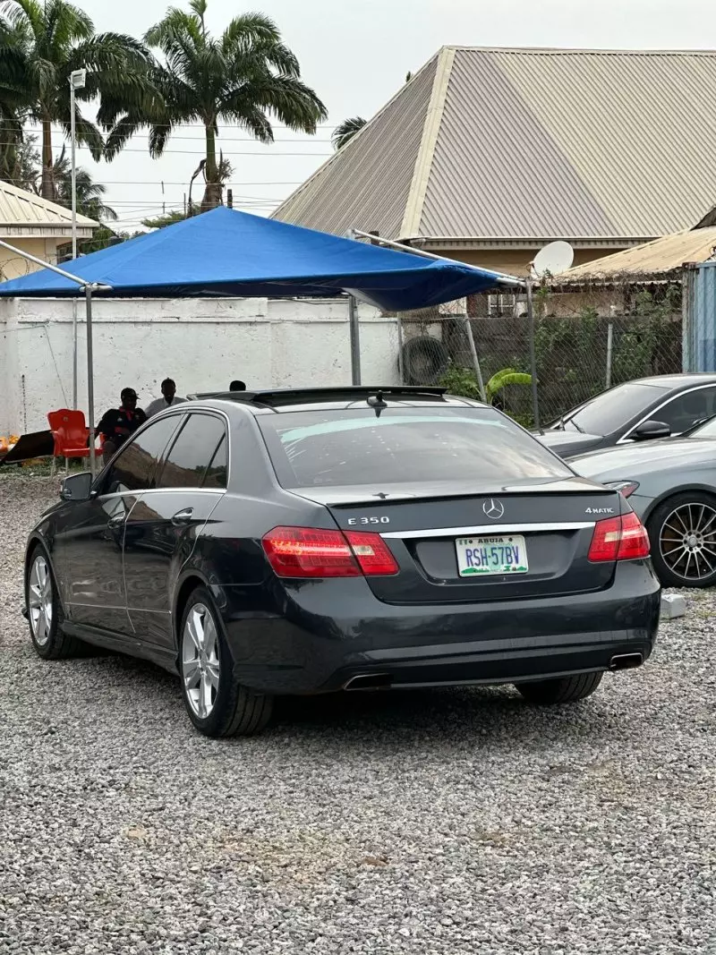 Mercedes-Benz E 350   - 2012