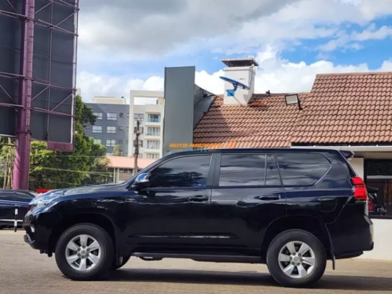 Toyota Landcruiser Prado   - 2018