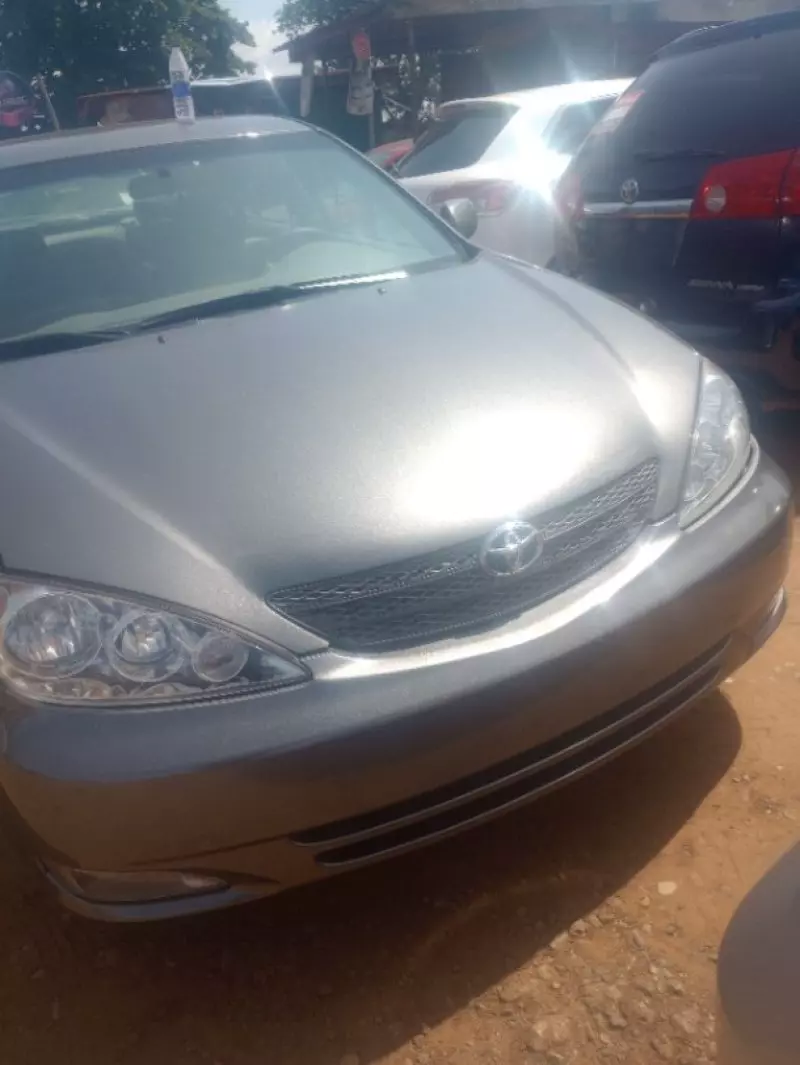 Toyota Camry   - 2003
