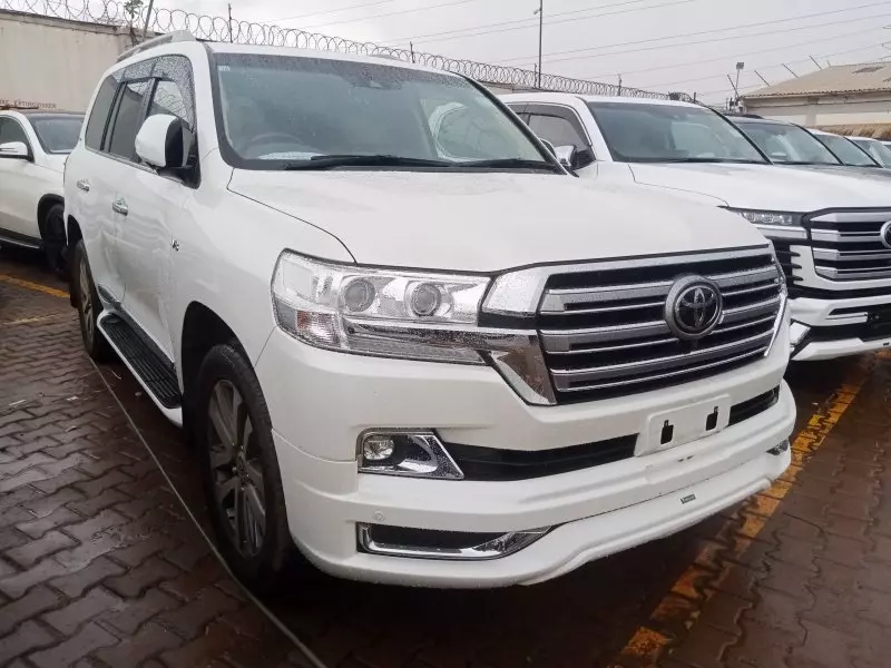 Toyota Landcruiser  V8   - 2016