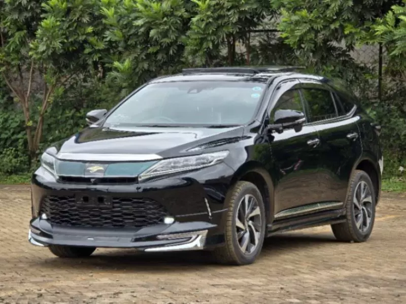 Toyota Harrier   - 2018