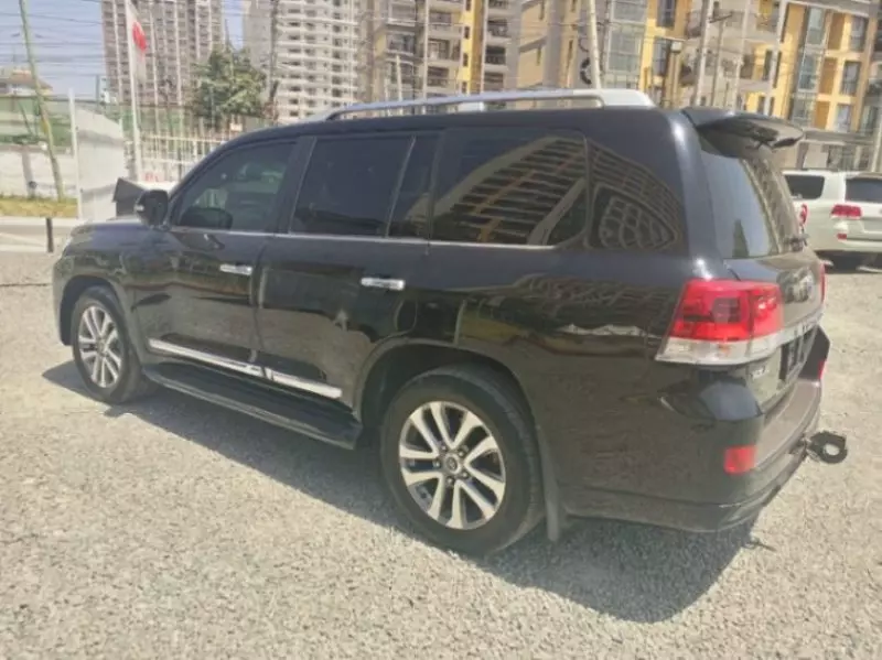 Toyota Landcruiser Vx V8    - 2017