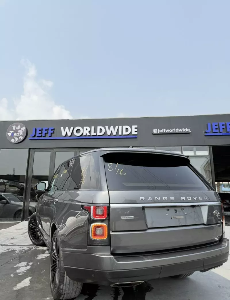 Land Rover RANGEROVER SUPERCHARGED   - 2018