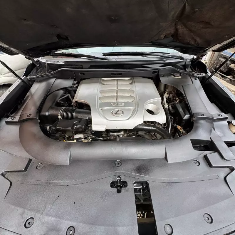 Lexus LX 570   - 2013