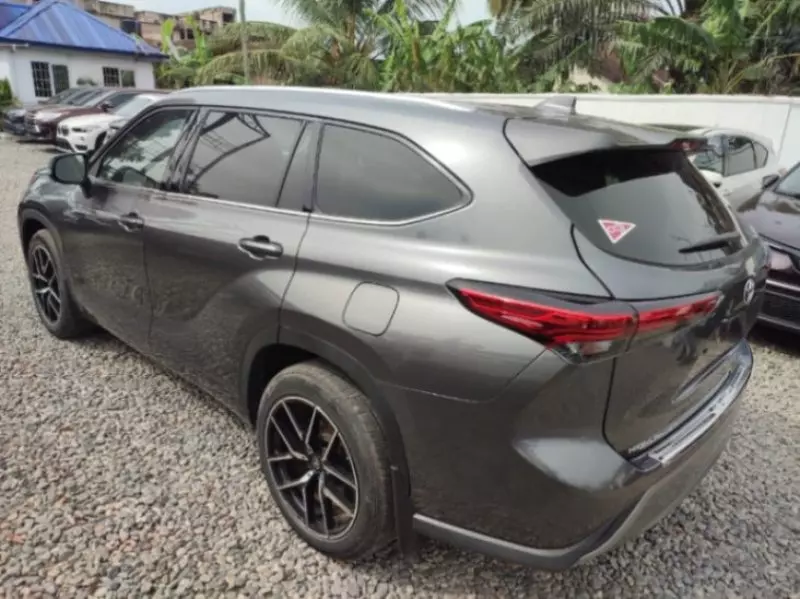 Toyota Highlander   - 2024