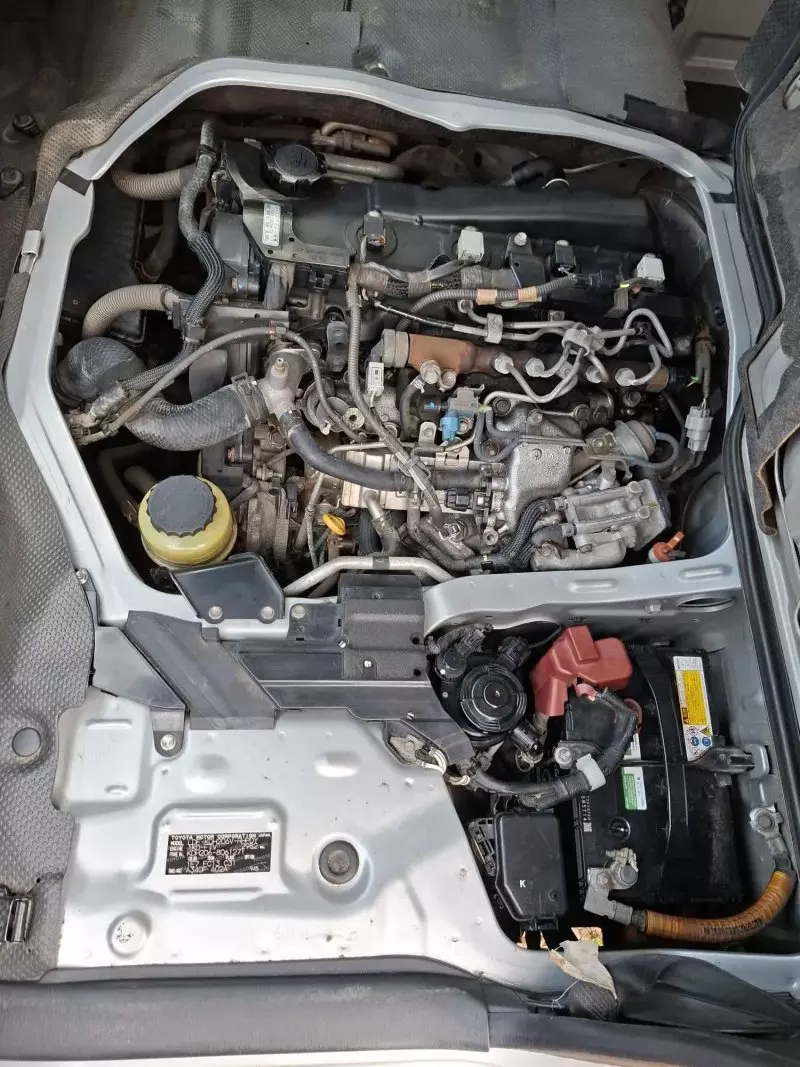 Toyota Hiace   - 2013