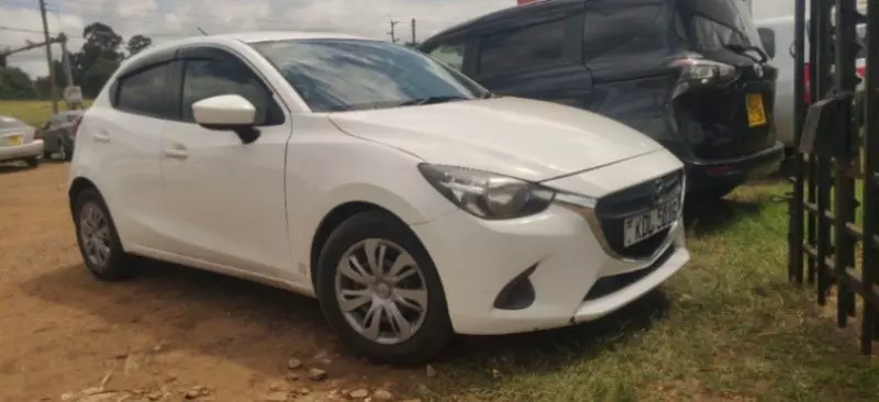 Mazda Demio   - 2015