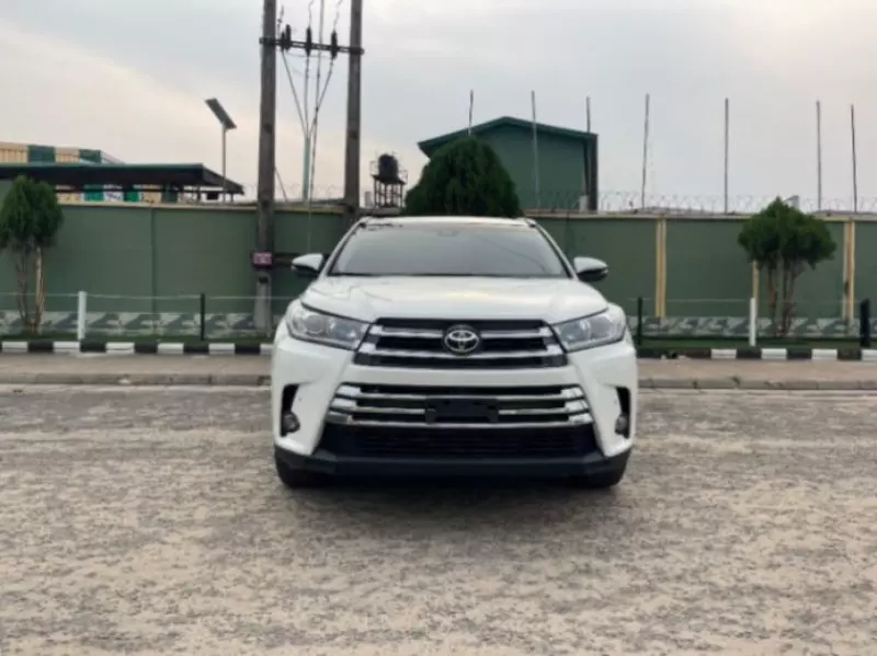 Toyota Highlander   - 2018