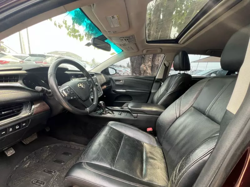 Toyota Avalon   - 2013