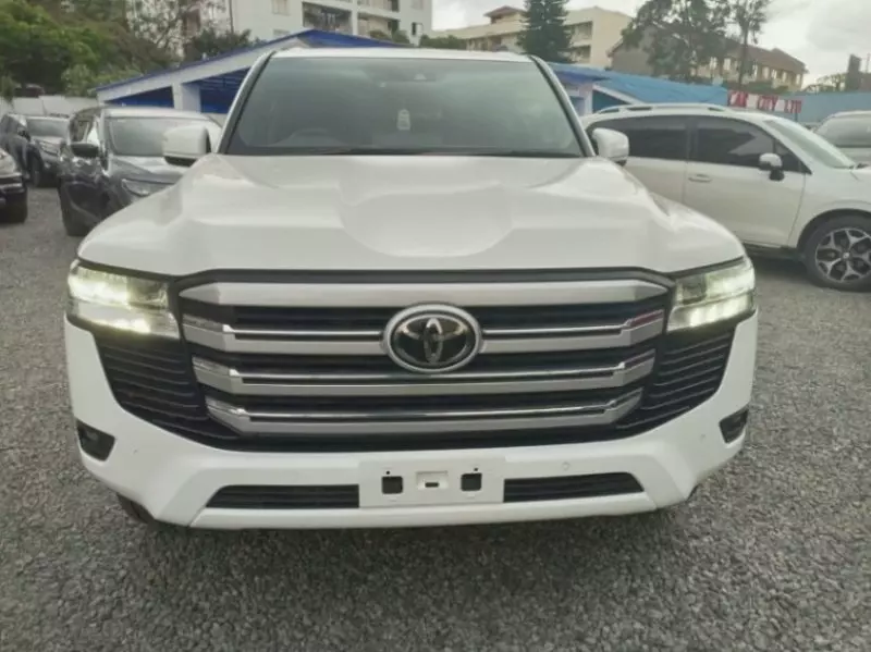 Toyota Landcruiser 300   - 2023