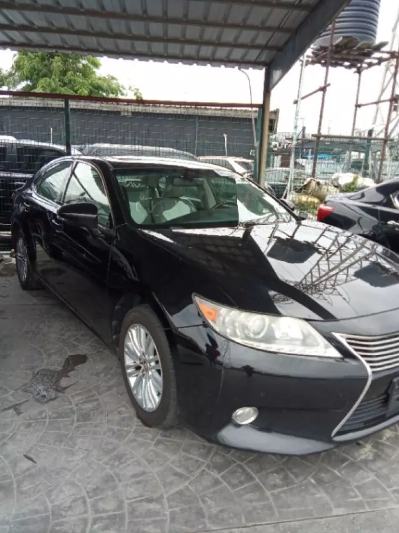 Lexus ES 350   - 2013