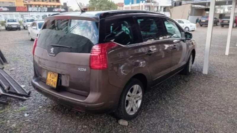 Peugeot 5008   - 2016