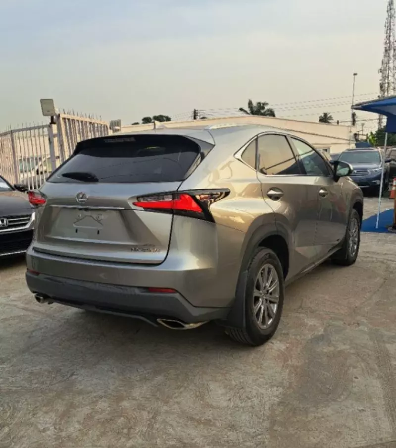 Lexus NX 200T   - 2016