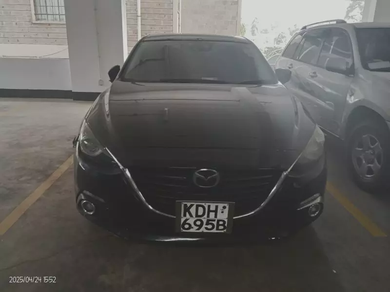 Mazda Axela    - 2015