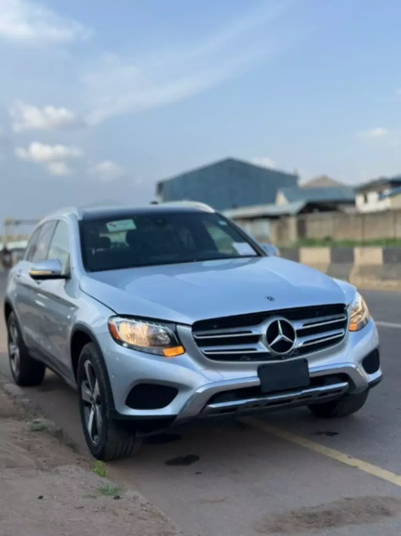 Mercedes-Benz GLC 300   - 2018