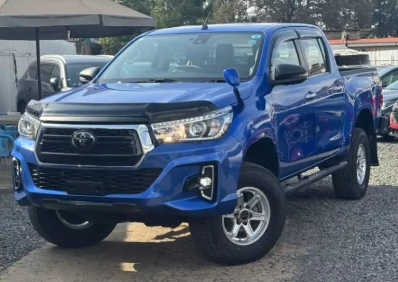 Toyota Hilux   - 2018
