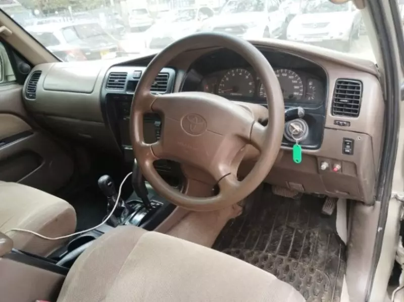 Toyota Hilux   - 2008