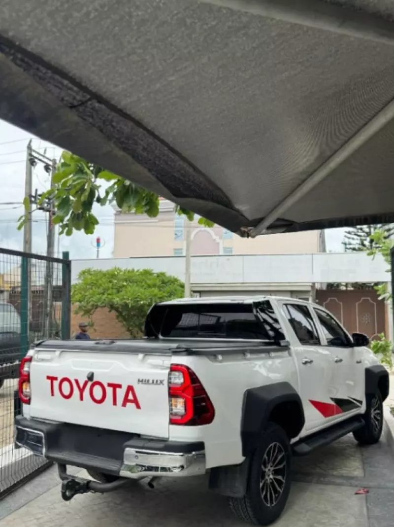Toyota Hilux   - 2020