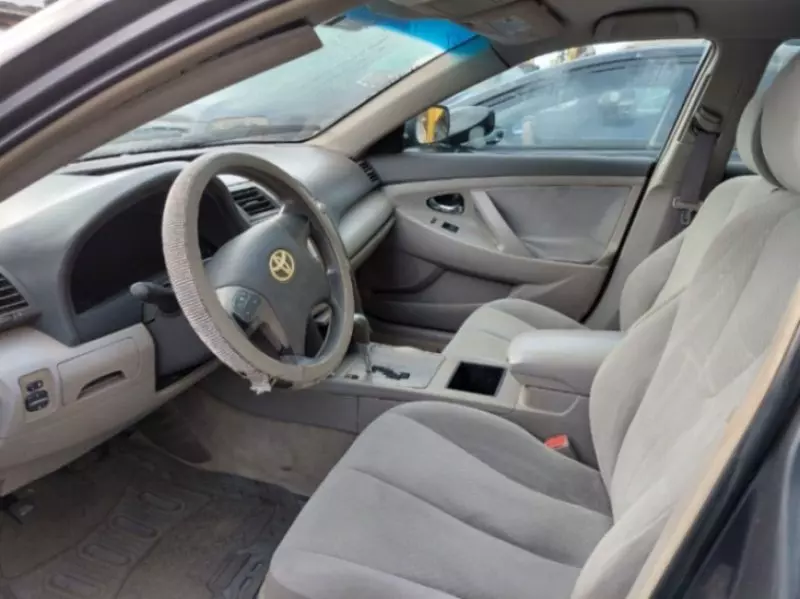 Toyota Camry   - 2009