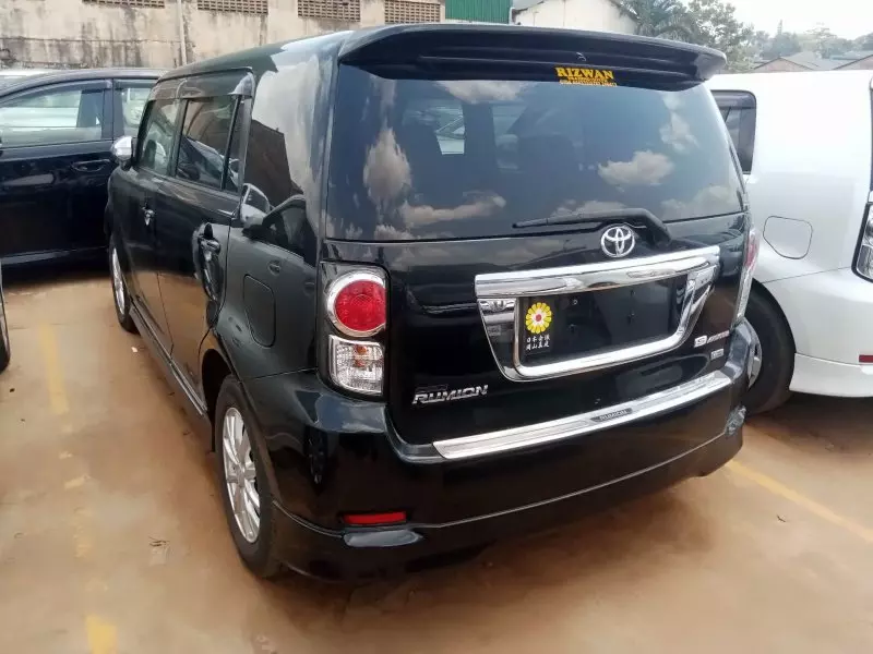 Toyota Rumion   - 2012