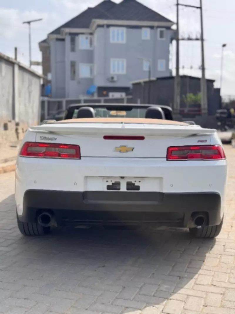 Chevrolet Camaro   - 2015