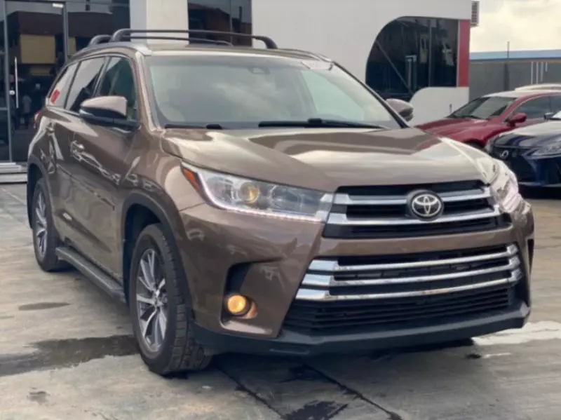 Toyota Highlander   - 2018