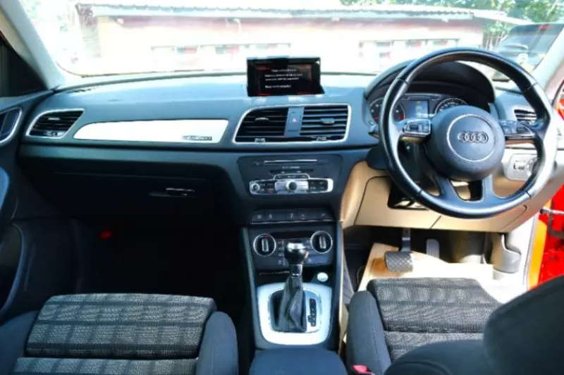 Audi Q3   - 2016