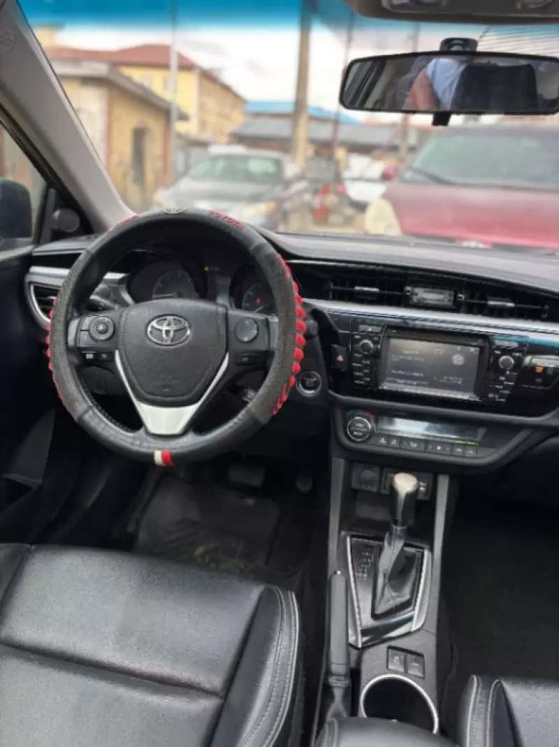 Toyota Corolla   - 2013