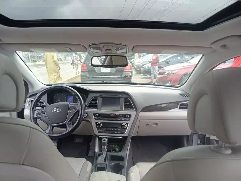 Hyundai Sonata   - 2016