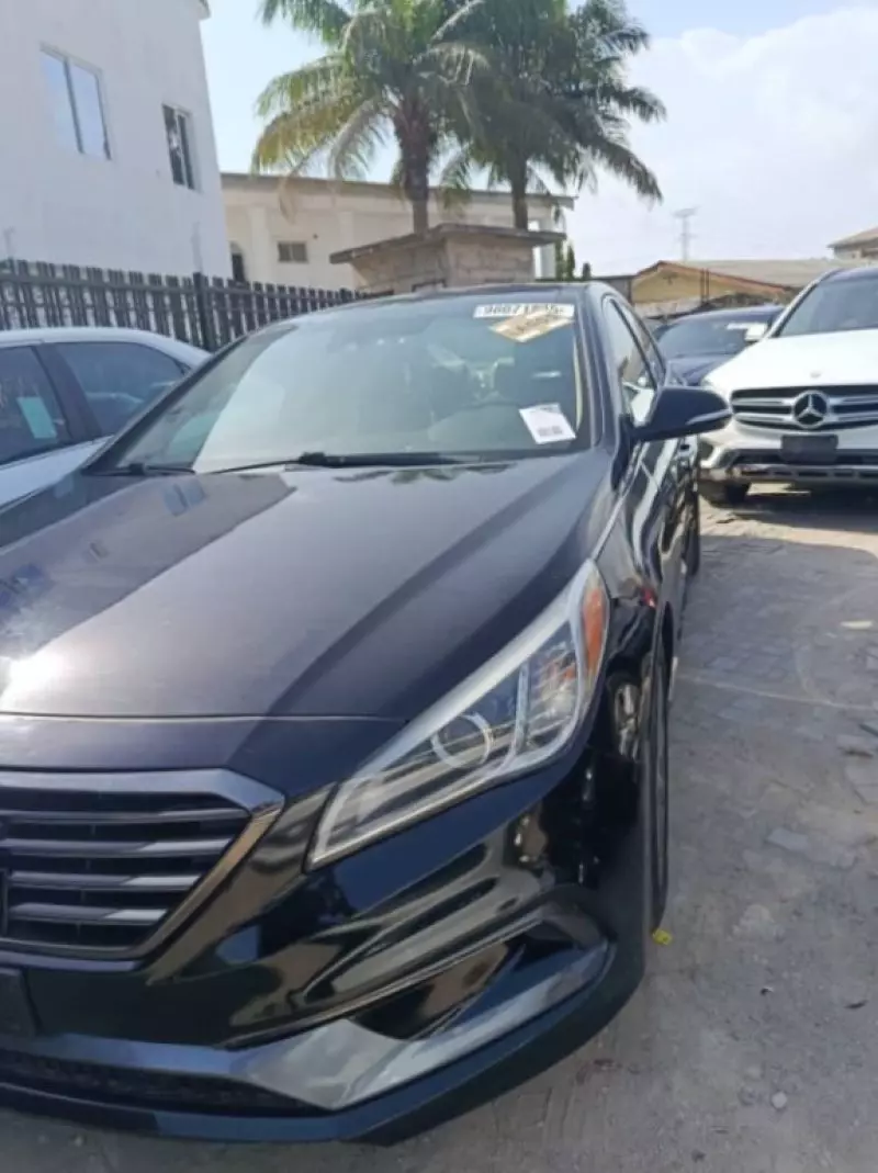 Hyundai Sonata   - 2016