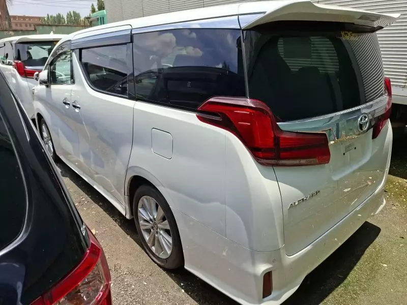 Toyota Alphard   - 2020