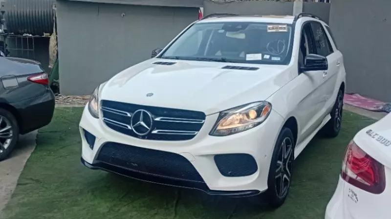 Mercedes-Benz GLE-Class   - 2017