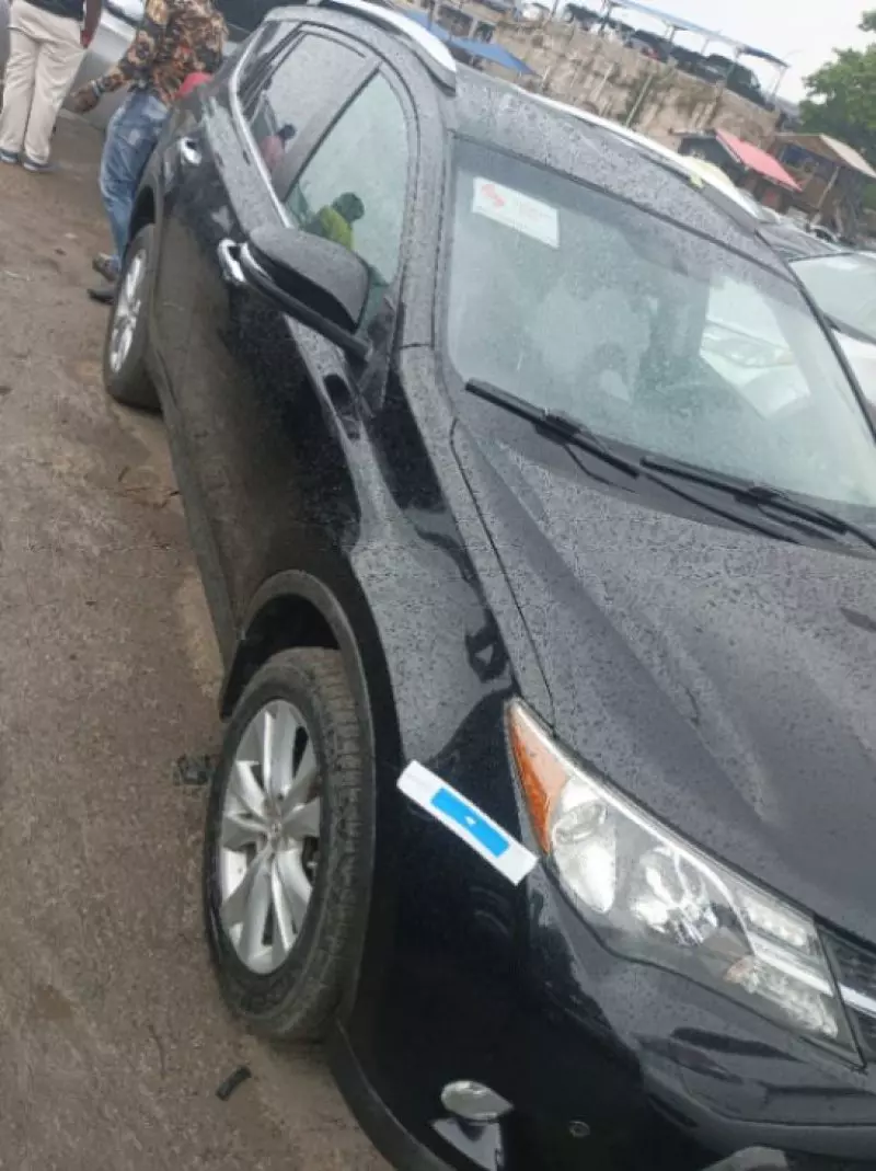 Toyota RAV 4   - 2014