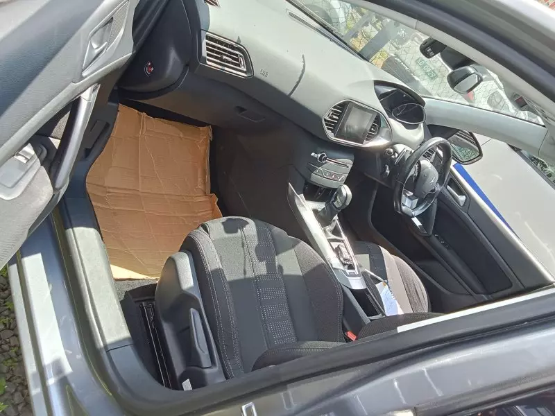 Peugeot 308   - 2016
