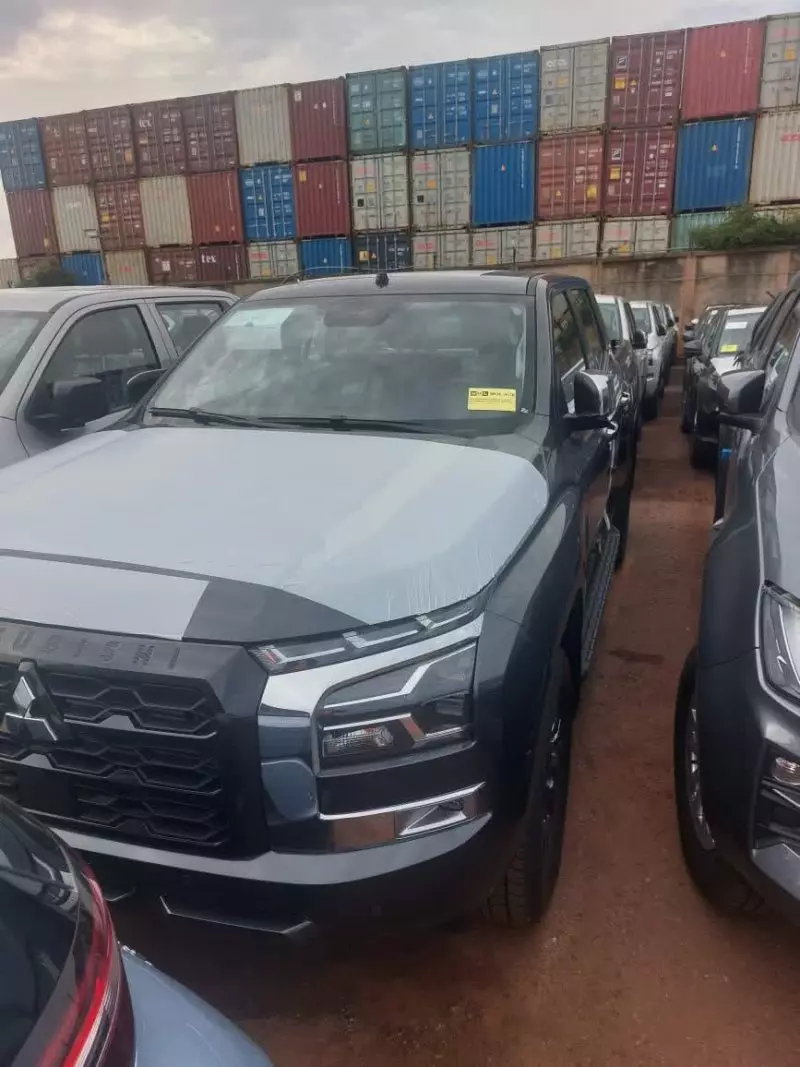 Mitsubishi L200 D/C Sportero A/T   - 2025