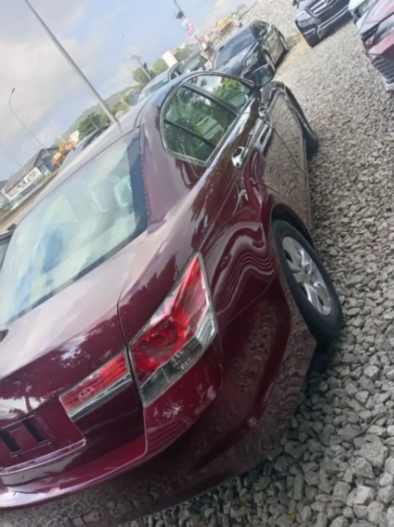 Honda Accord   - 2009