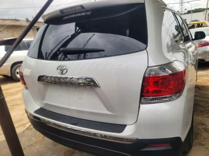 Toyota Highlander   - 2009