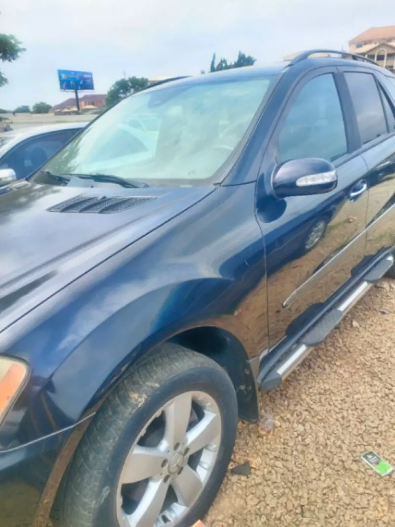 Mercedes-Benz ML 500   - 2007