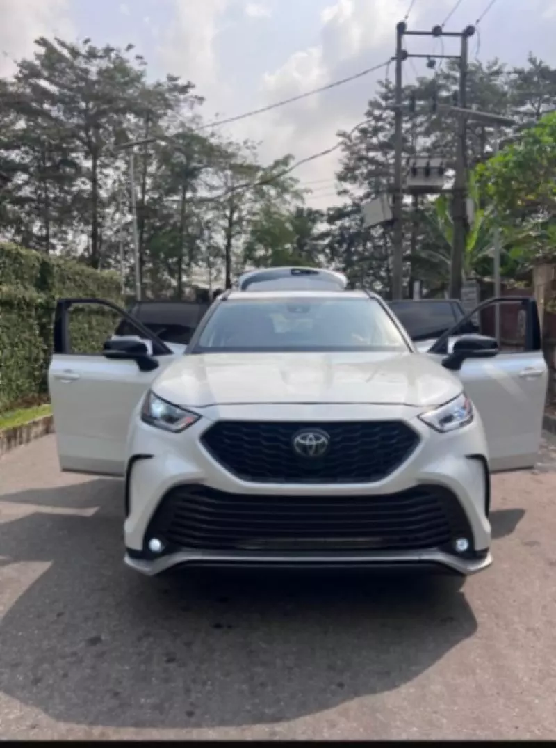 Toyota Highlander   - 2022