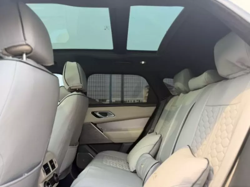 Land Rover Range Rover Velar   - 2018