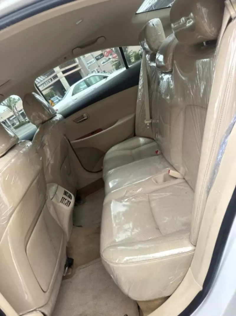 Lexus ES 350   - 2012