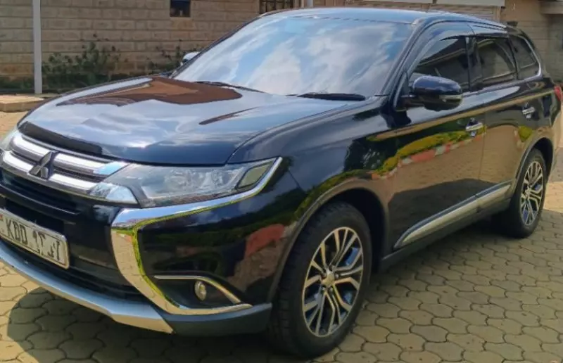 Mitsubishi OUTLANDER   - 2016