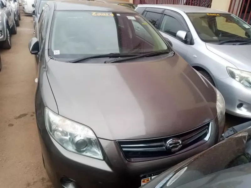 Toyota Fielder    - 2010
