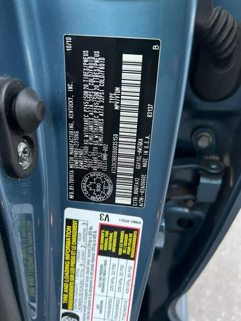 Toyota Venza   - 2011