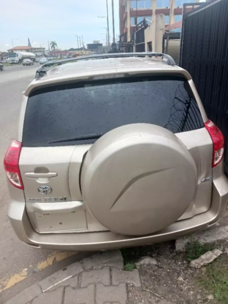 Toyota Rav4   - 2008