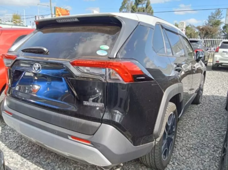 Toyota RAV4   - 2018