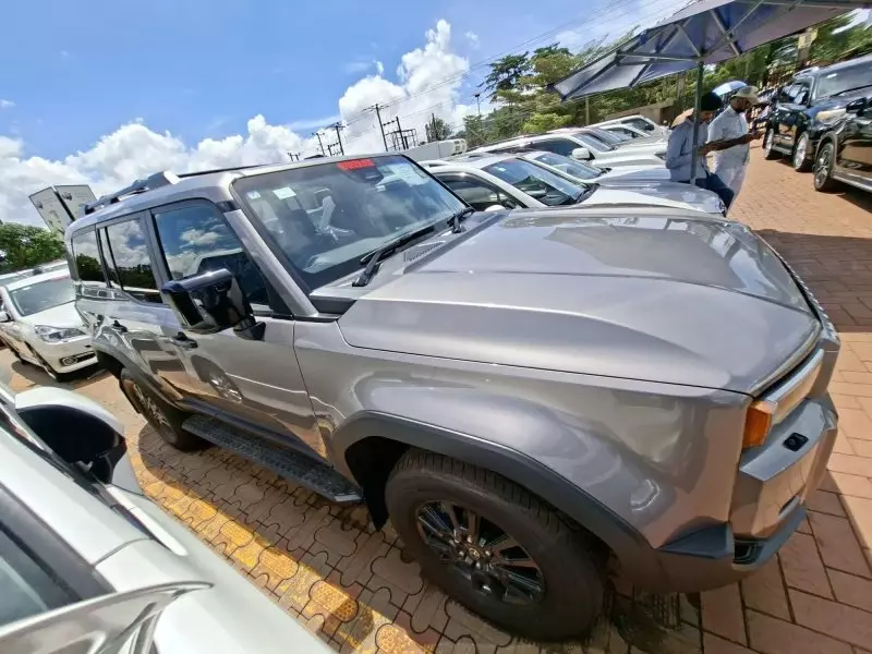 Toyota Landcruiser Prado - 2024