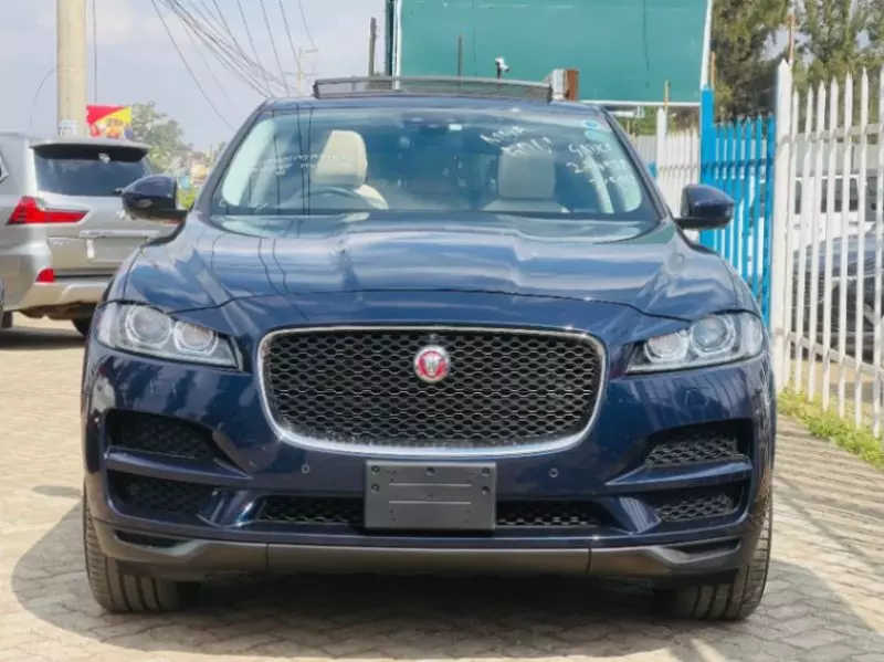 Jaguar F-Pace   - 2018