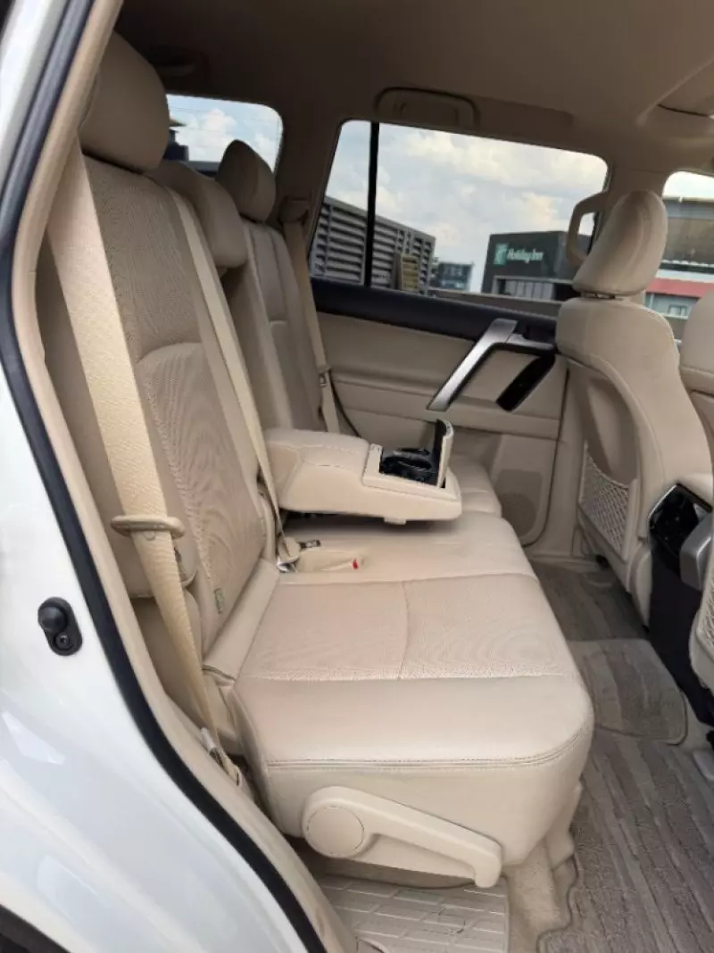 Toyota Land Cruiser   - 2018